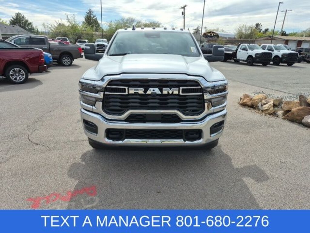 New 2026 Ram 3500 Chassis Cab Tradesman/Big Horn Pickup