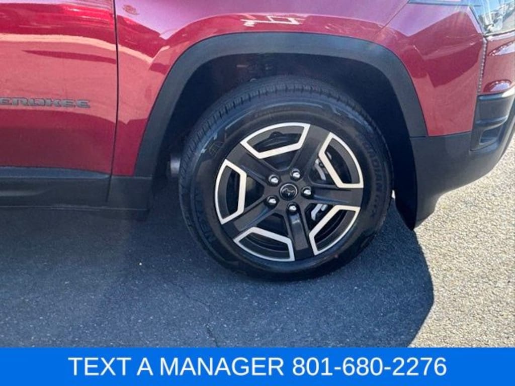 New 2026 Jeep Cherokee Laredo/Limited Sport Utility
