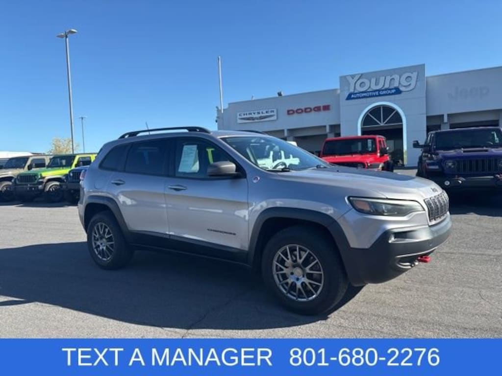 Used 2019 Jeep Cherokee Trailhawk SUV