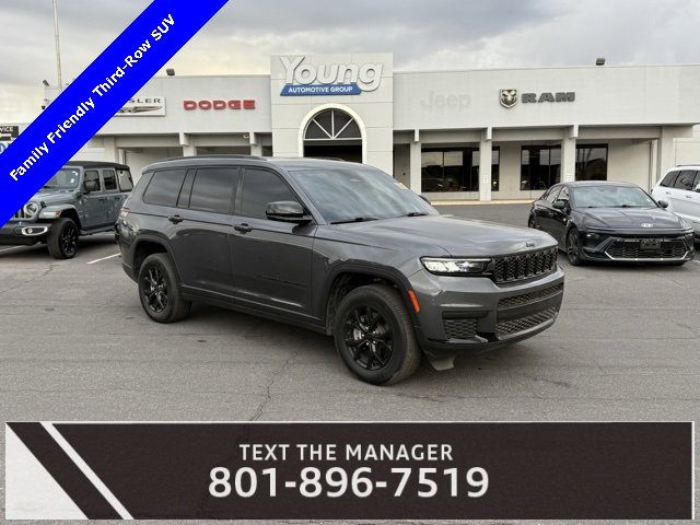 2024 Jeep Grand Cherokee Altitude photo 2