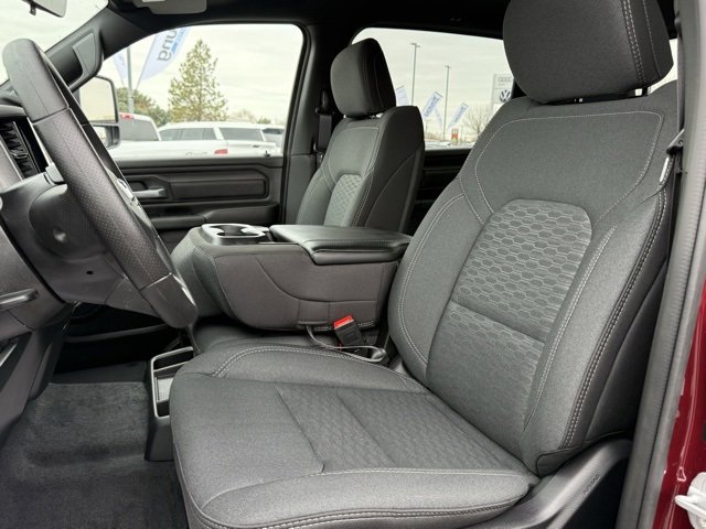 2025 Ram 1500 Tradesman photo 2