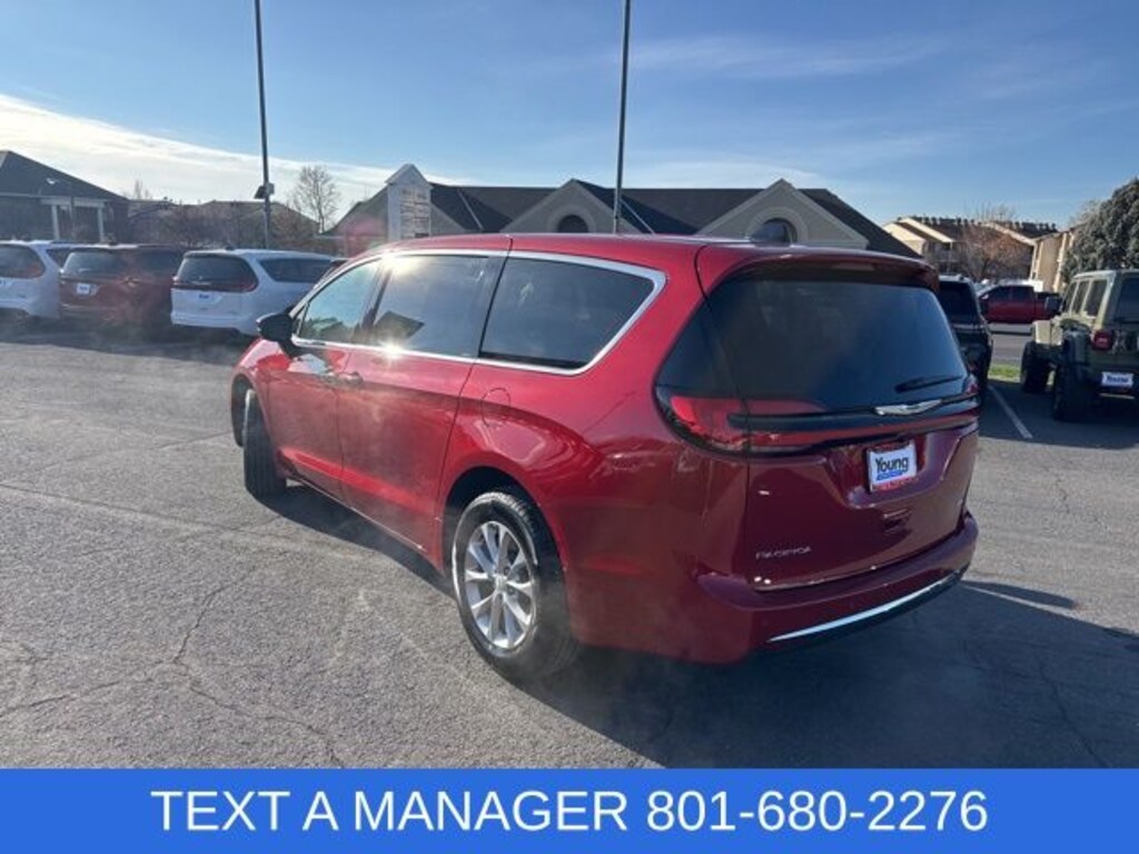 New 2026 Chrysler Pacifica Select Passenger Van