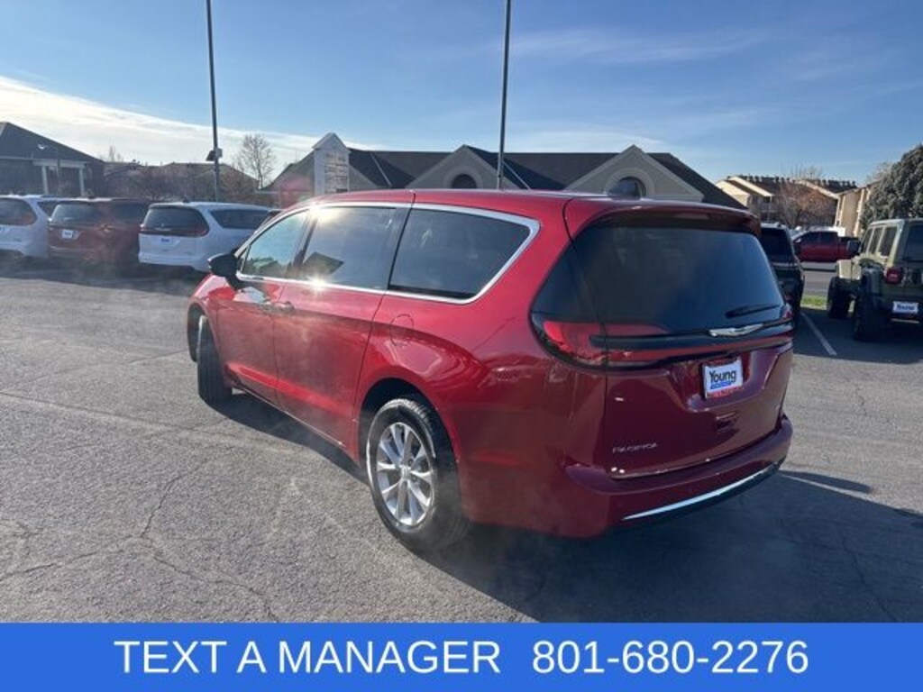 New 2026 Chrysler Pacifica Select Passenger Van