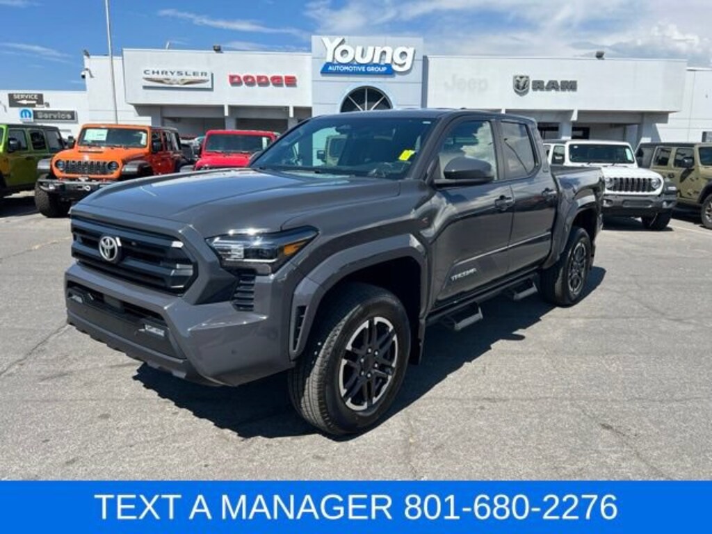 Used 2025 Toyota Tacoma 4WD SR5 Truck Double Cab