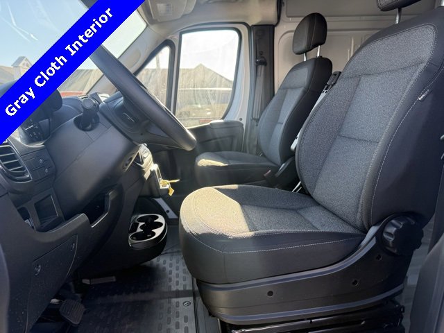 2025 Ram ProMaster 2500 Cargo Van photo 2