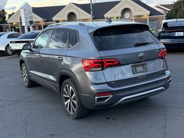 2023 Volkswagen Taos SE photo 2