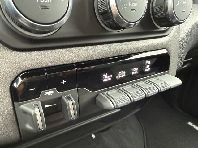 2024 Ram 2500 Tradesman photo 4