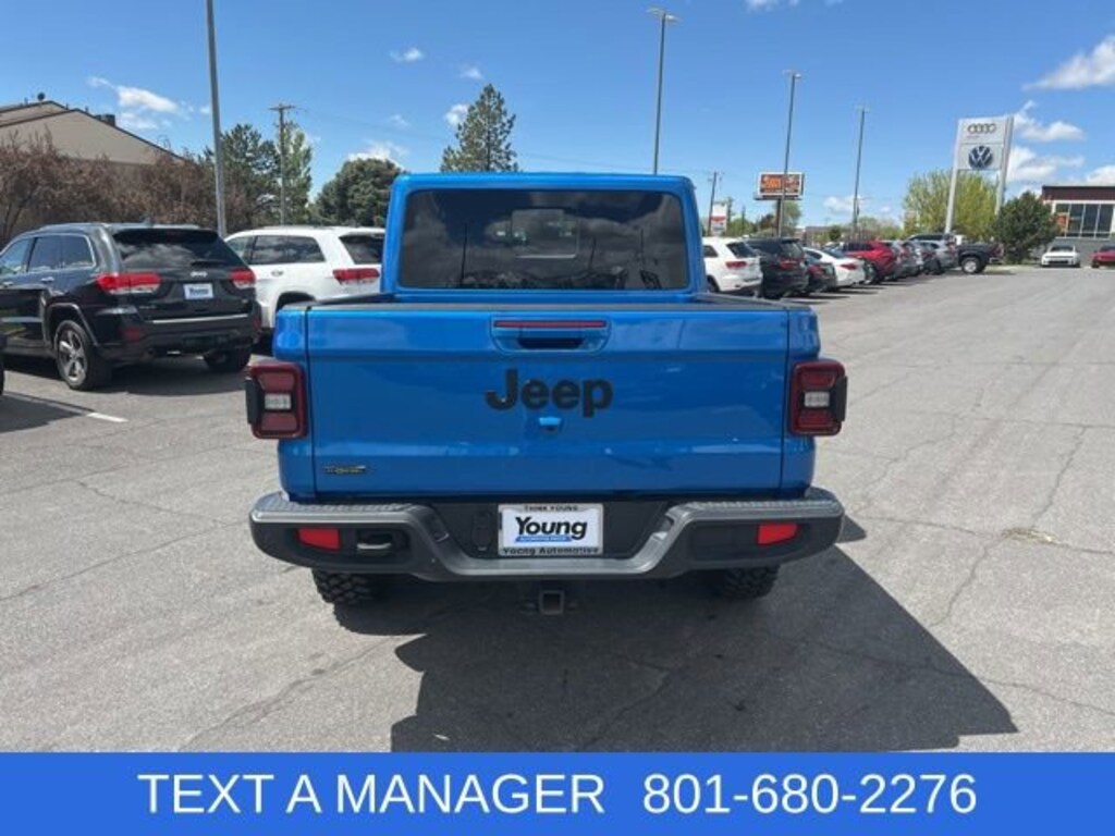 Used 2023 Jeep Gladiator High Altitude Truck Crew Cab