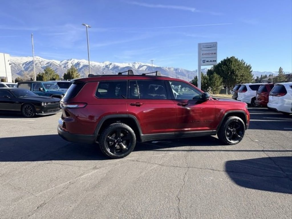 Used 2022 Jeep Grand Cherokee L Altitude SUV