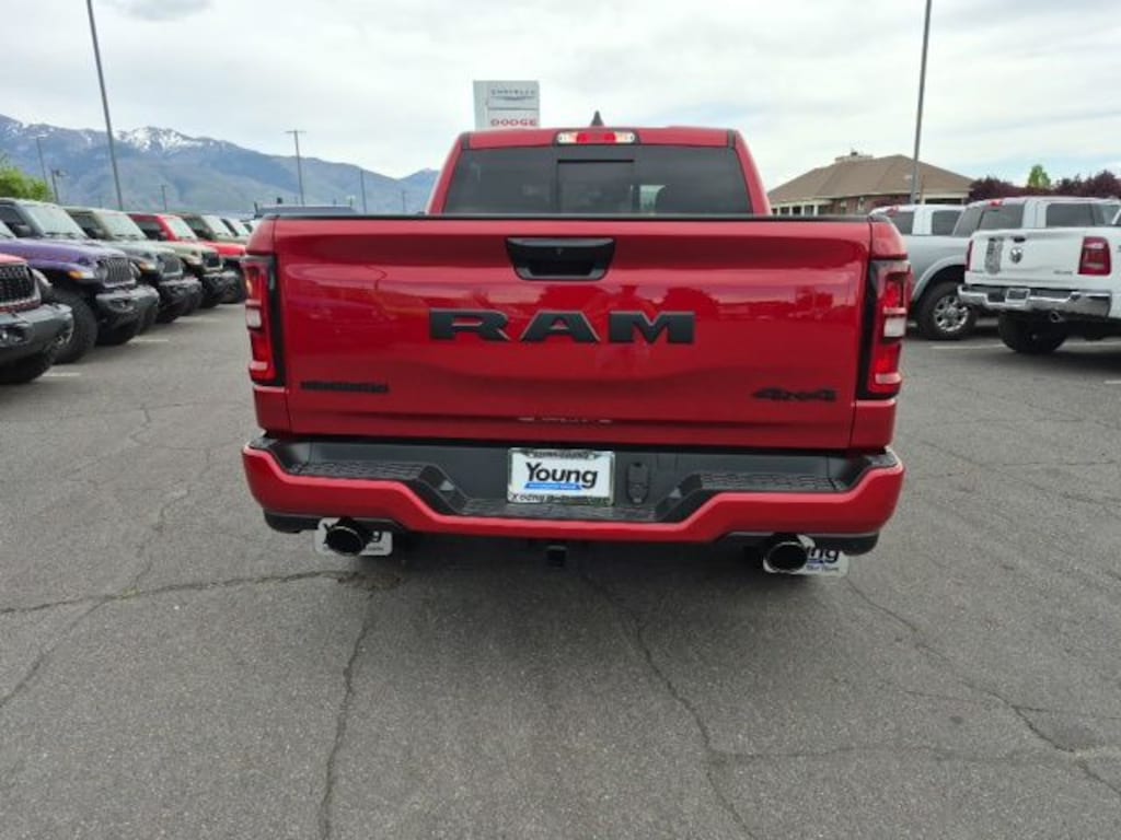 New 2026 Ram 1500 BIG HORN CREW CAB 4X4 5'7 BOX Pickup