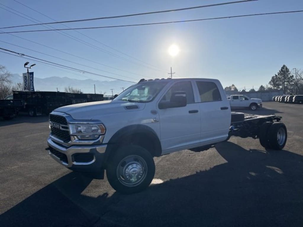 New 2024 Ram 5500 Chassis Cab 5500 TRADESMAN CHASSIS CREW CAB 4X4 84' CA Pickup