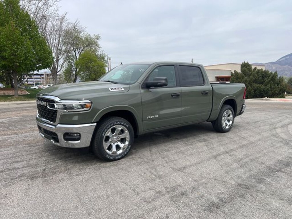 New 2026 Ram 1500 BIG HORN CREW CAB 4X4 5'7 BOX Pickup