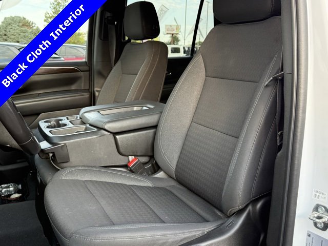 2022 Gmc Yukon SLE photo 2