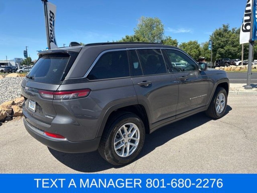 New 2026 Jeep Grand Cherokee Laredo Sport Utility