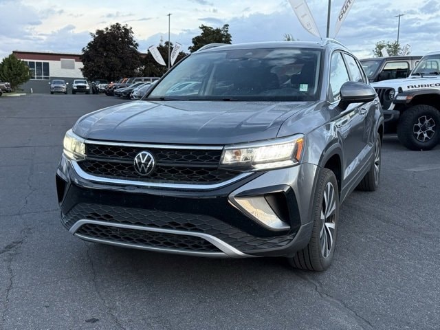 2023 Volkswagen Taos SE photo 4