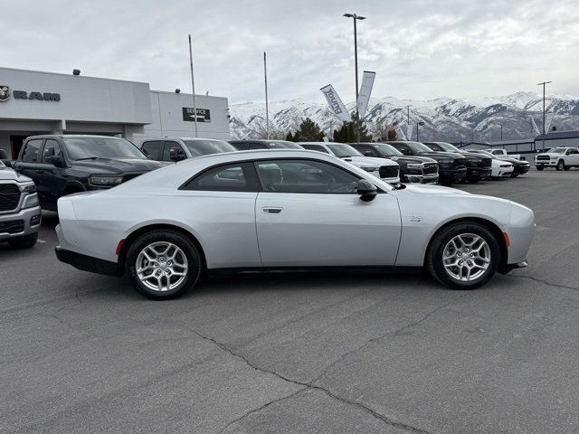 2025 Dodge Charger R/T photo 4
