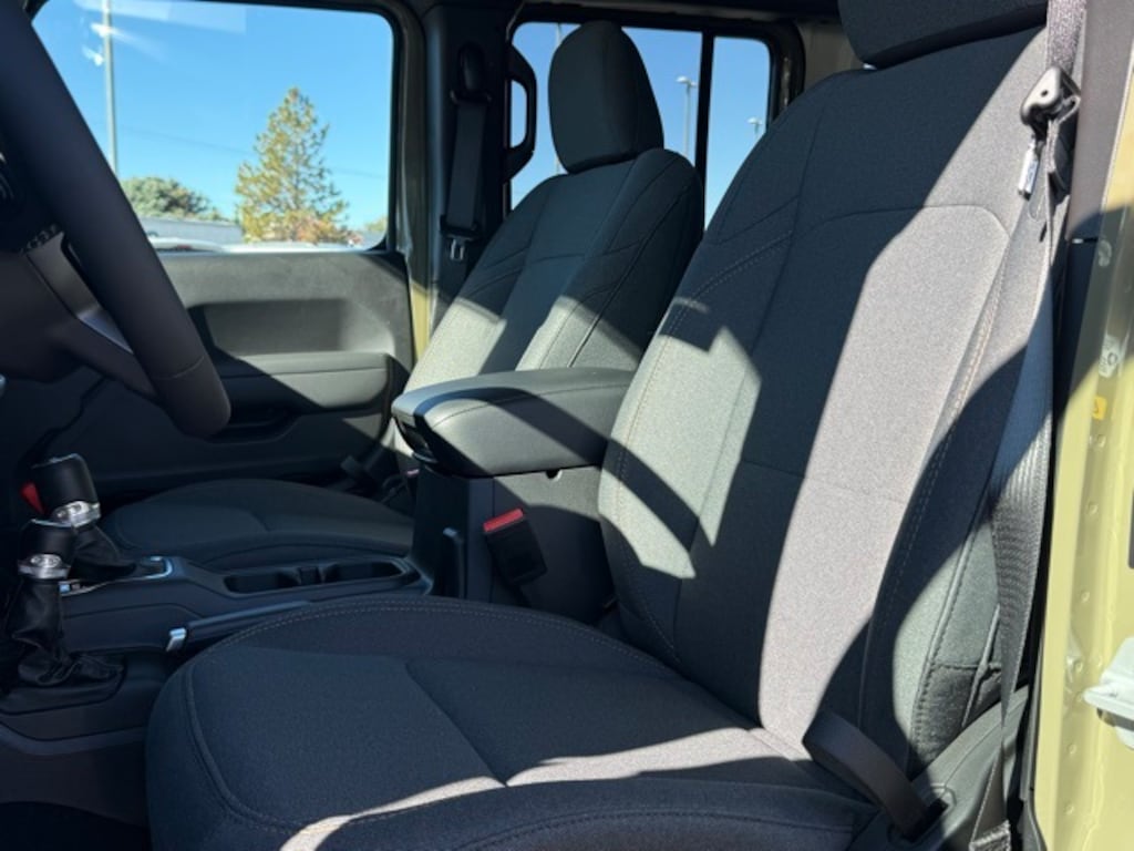 New 2026 Jeep Wrangler 4-DOOR WILLYS Sport Utility