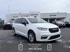 2026 Chrysler Pacifica Limited Passenger Van