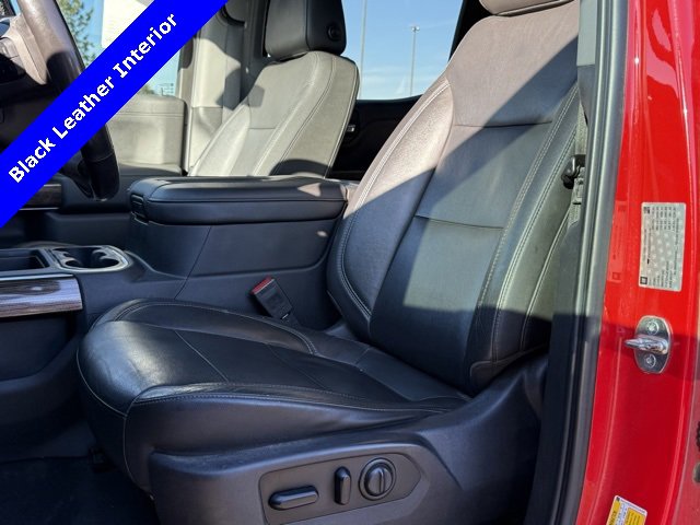 2019 Chevrolet Silverado 1500 RST photo 2