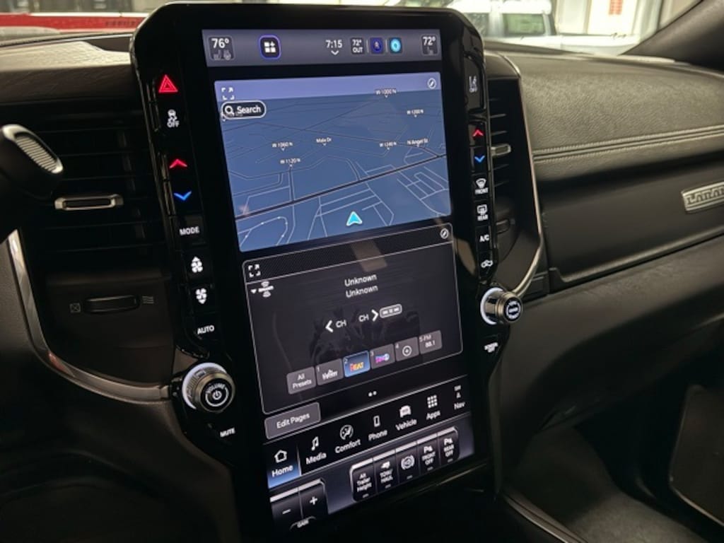 New 2026 Ram 2500 LARAMIE CREW CAB 4X4 8' BOX Pickup