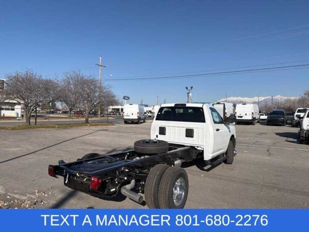 New 2026 Ram 3500 Chassis Cab Tradesman/Big Horn Pickup