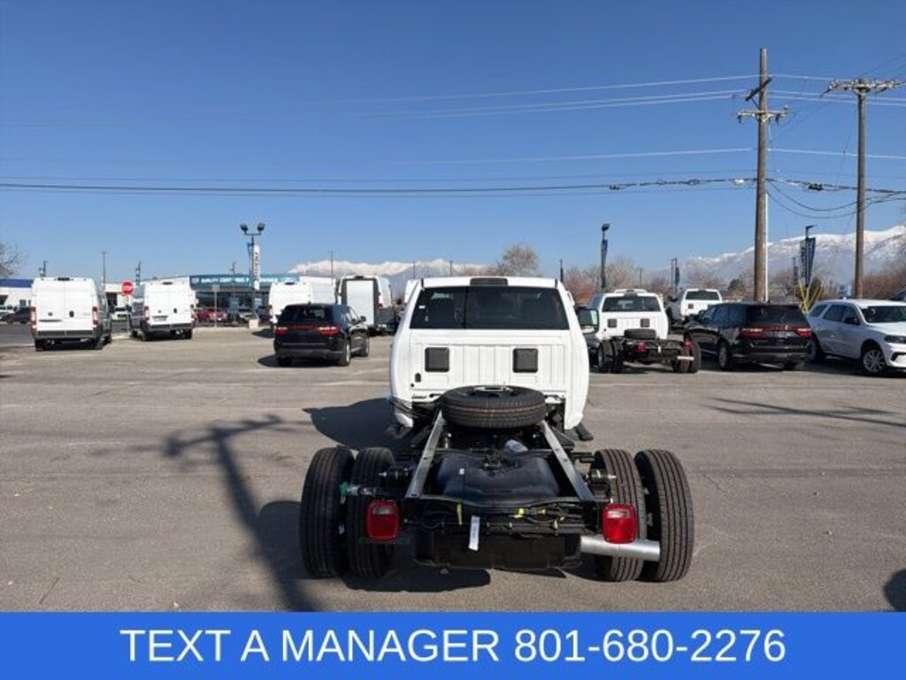 New 2026 Ram 3500 Chassis Cab Tradesman/Big Horn Pickup
