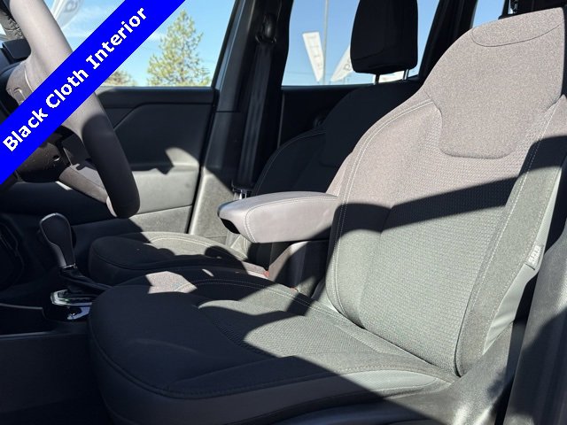 2022 Jeep Renegade Altitude photo 2