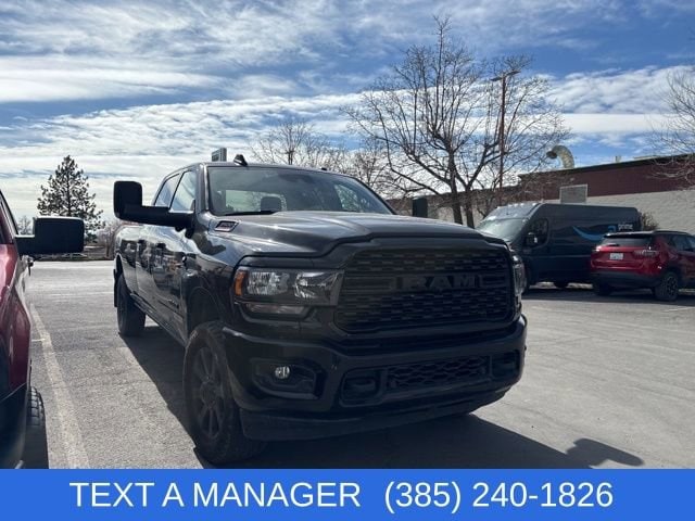2022 Ram 3500 Truck Crew Cab 