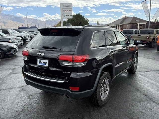 2021 Jeep Grand Cherokee Limited photo 2