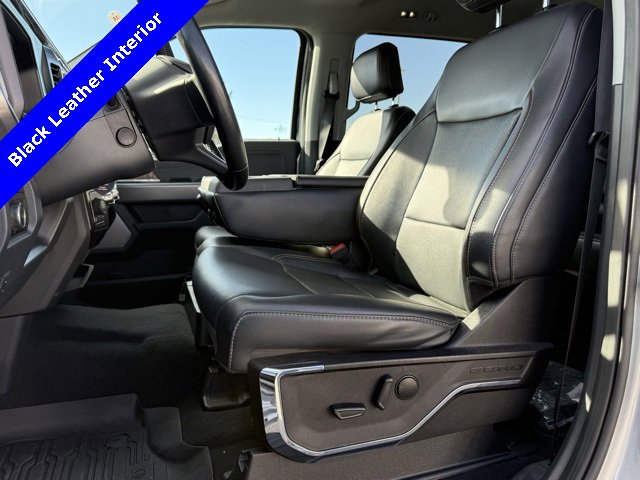 2023 Ford F-350 Lariat photo 2