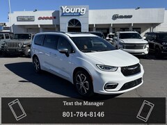 2026 Chrysler Pacifica PINNACLE AWD Passenger Van
