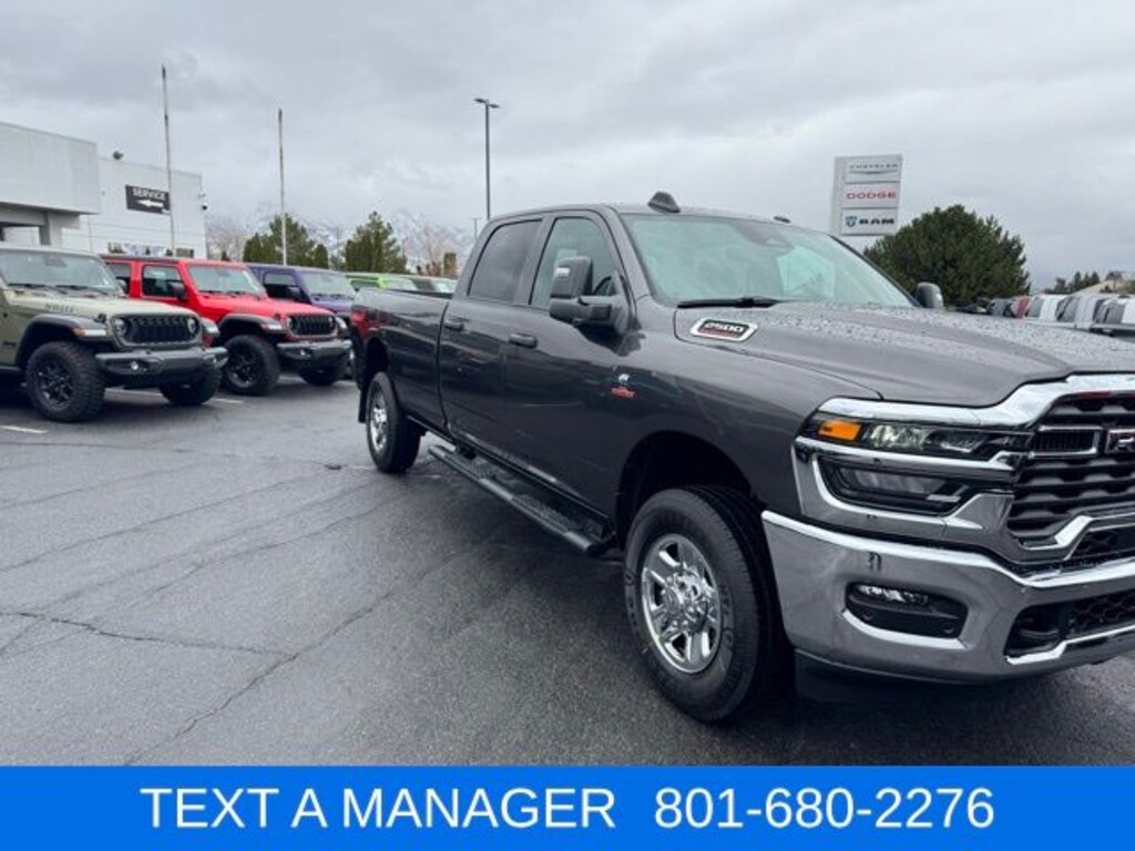 New 2026 Ram 2500 TRADESMAN CREW CAB 4X4 8' BOX Pickup