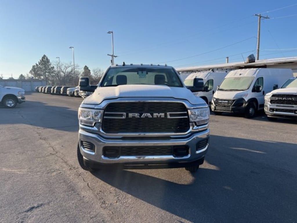 New 2024 Ram 3500 Chassis Cab 3500 TRADESMAN CHASSIS REGULAR CAB 4X4 60' CA Pickup