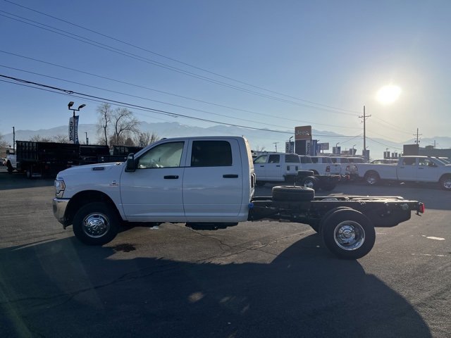 2024 Ram 3500 Tradesman photo 4