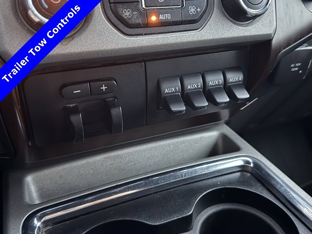 2015 Ford F-350 Lariat photo 4