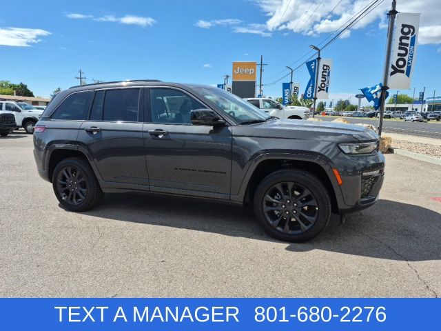 2026 Jeep Grand Cherokee Limited Reserve 4x4's photo
