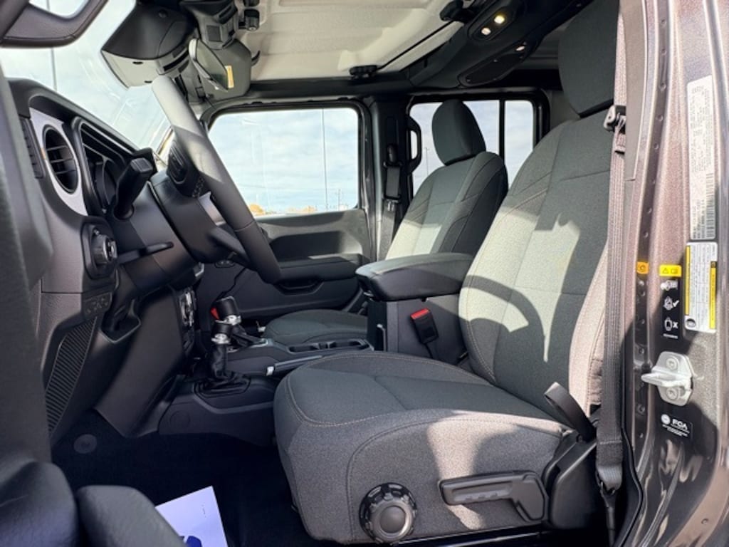 New 2026 Jeep Gladiator Sport Pickup