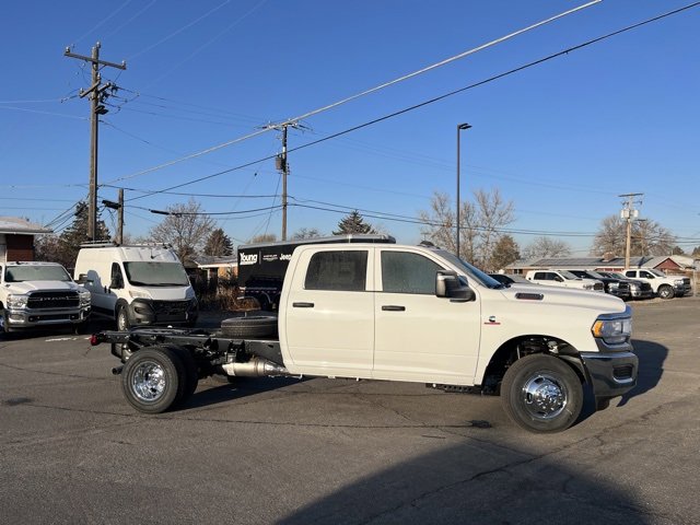 2024 Ram 3500 Tradesman photo 2
