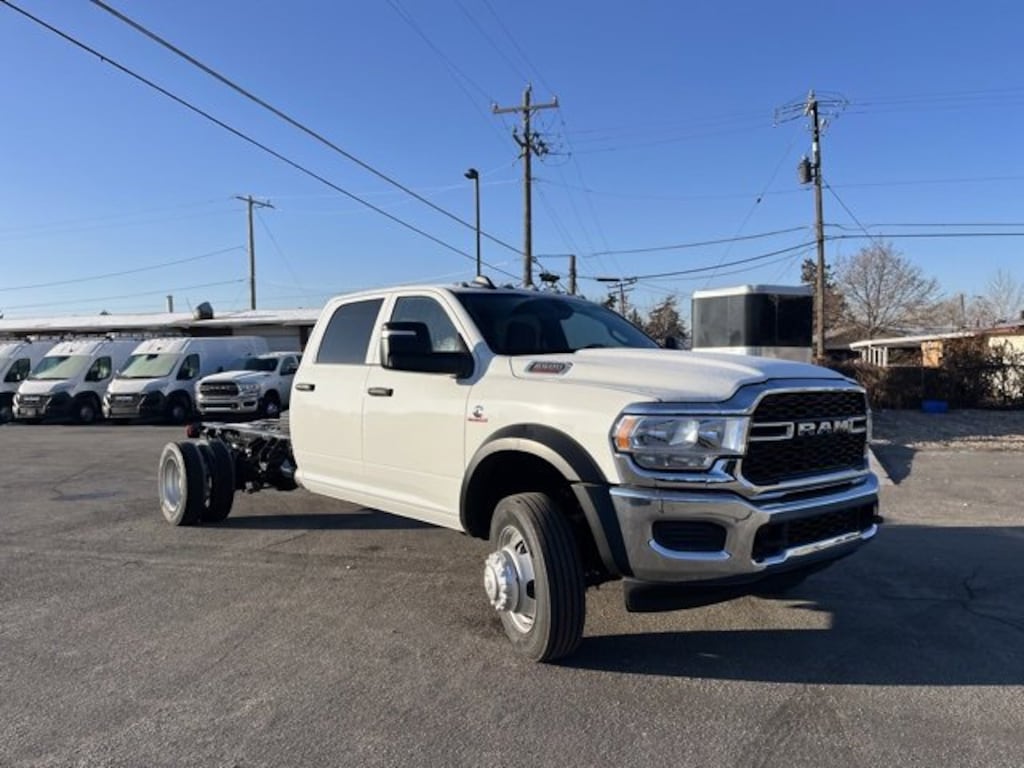 New 2024 Ram 5500 Chassis Cab 5500 TRADESMAN CHASSIS CREW CAB 4X4 84' CA Pickup