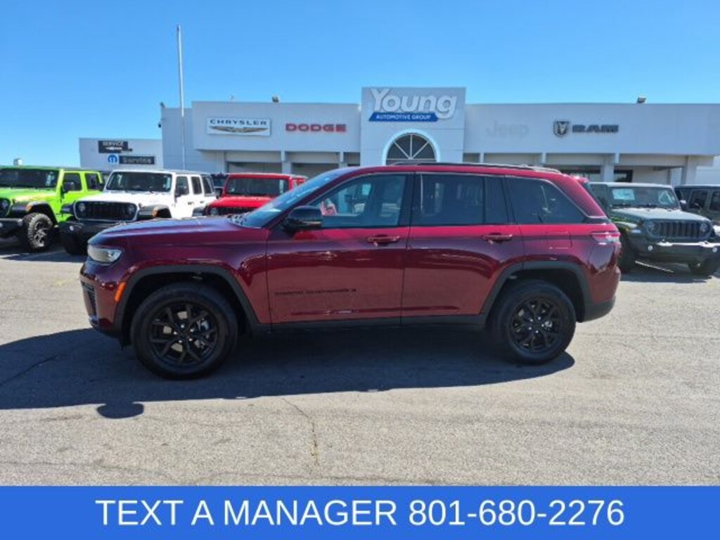 New 2026 Jeep Grand Cherokee Laredo Sport Utility
