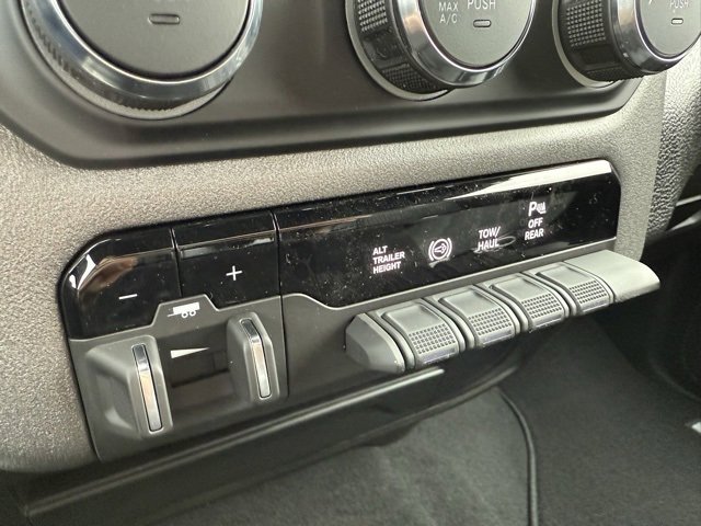 2024 Ram 2500 Tradesman photo 4