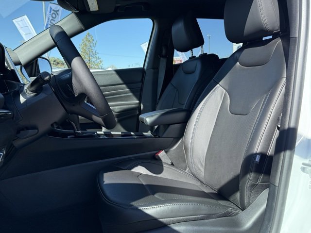 2025 Jeep Compass Limited photo 2