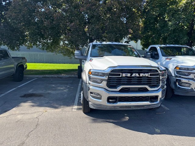 2025 Ram 5500 Tradesman photo 2
