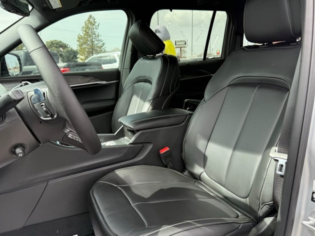 New 2025 Jeep Grand Cherokee LIMITED 4X4 Sport Utility