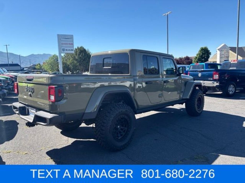 New 2026 Jeep Gladiator Sport Pickup