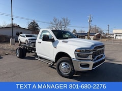 2026 Ram 3500 TRADESMAN CHASSIS REGULAR CAB 4X4 84' CA Pickup