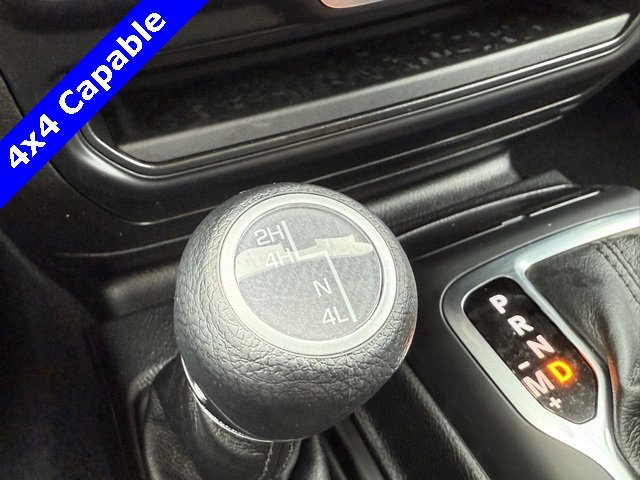 2023 Jeep Wrangler Sport S photo 4