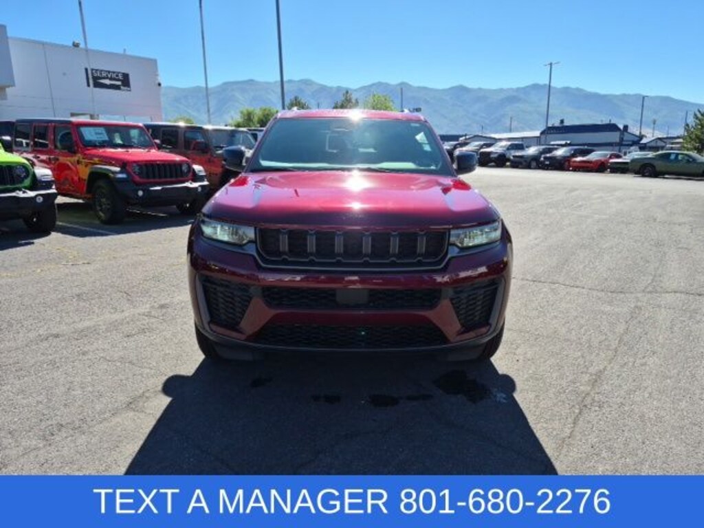 New 2026 Jeep Grand Cherokee Laredo Sport Utility