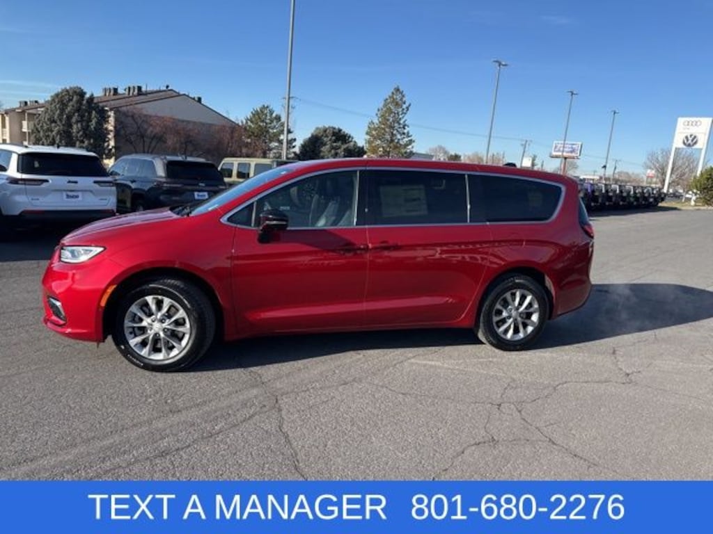 New 2026 Chrysler Pacifica Select Passenger Van