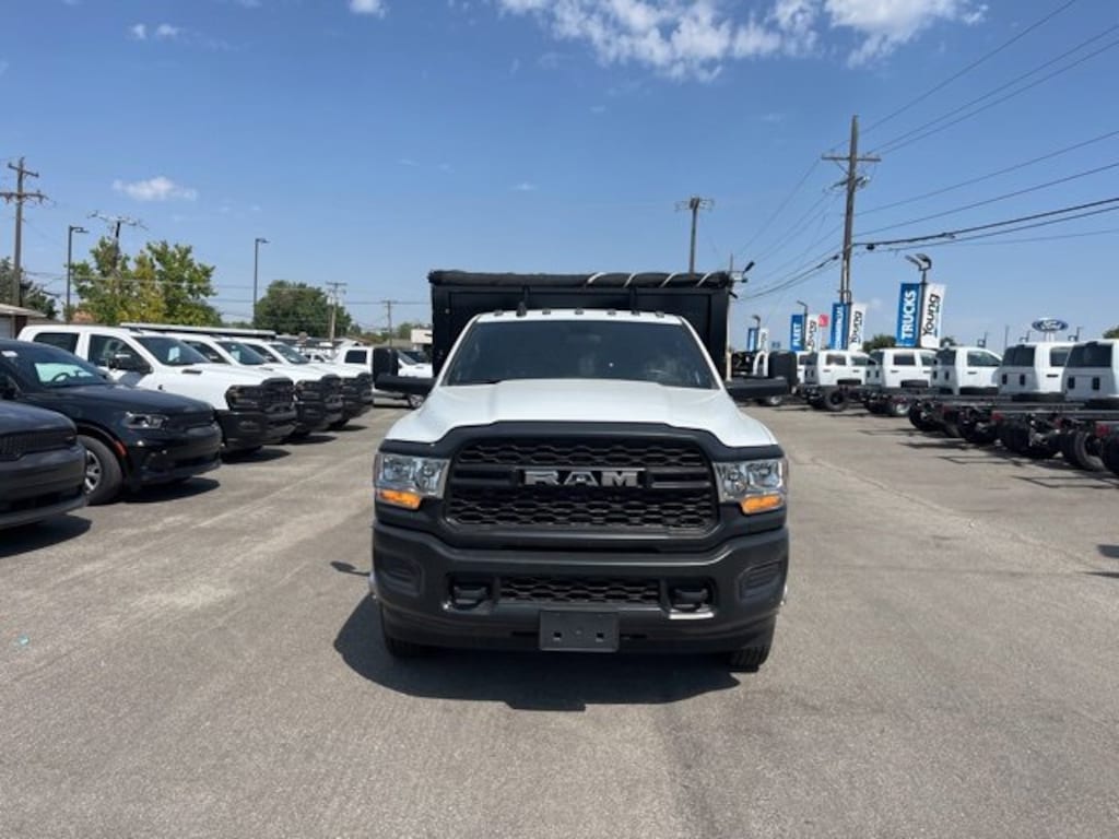 New 2022 Ram 3500 Chassis Cab 3500 TRADESMAN CHASSIS REGULAR CAB 4X4 84' CA Pickup